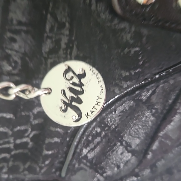 SOLD Kathy Van Zealand shoulder bag - Picture 3 of 9